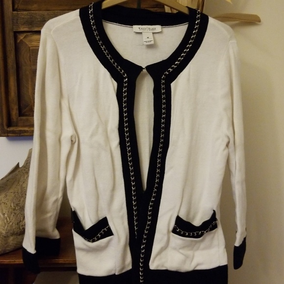 🌹🛍WHBM classy cardigan✔ - Picture 2 of 5